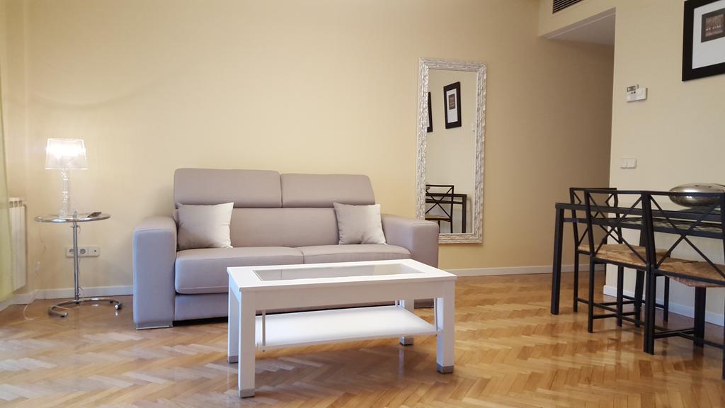Vázquez De Mella By Forever Apartamento Madrid